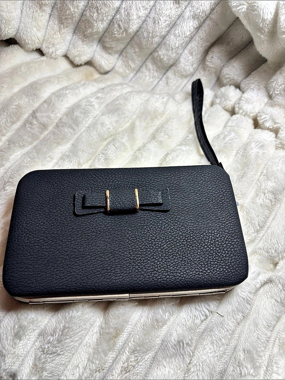 Black Hard Case Wristlet Wallet Like New